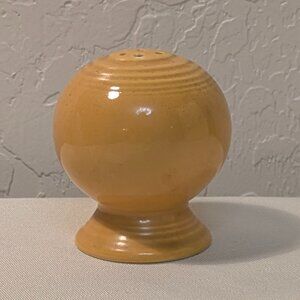 Vintage Fiesta Yellow Salt Shaker, Homer Laughlin 1936-1969